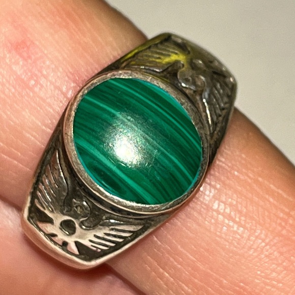 Vintage Men’s Malachite ring size 9/10 - Picture 1 of 3